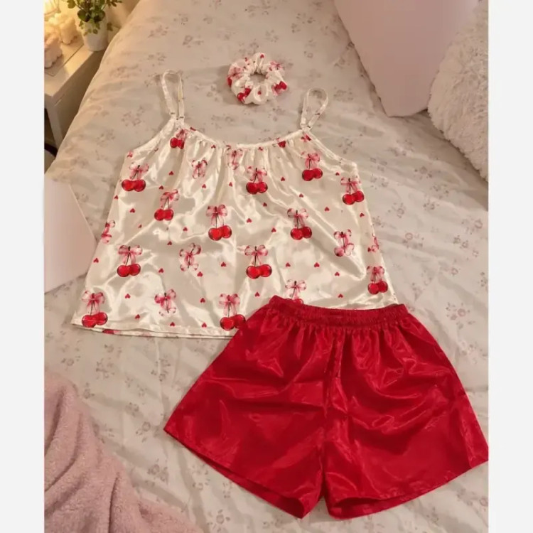 ست لباس خواب سه تیکه ساتن تاپ و شلوارک سایز 36 تا 46